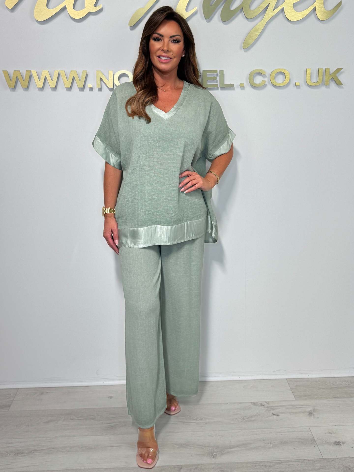 Women's casual, fashionable V-neck suit made of cotton and linen