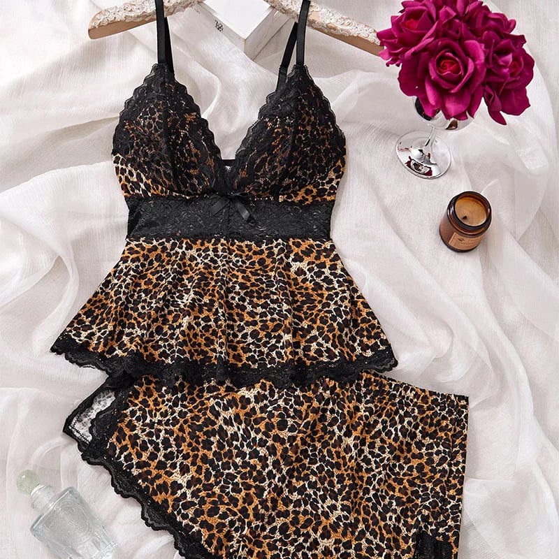 💕Lace Trimmed V-Neck Camisole & Shorts Sleepwear Set