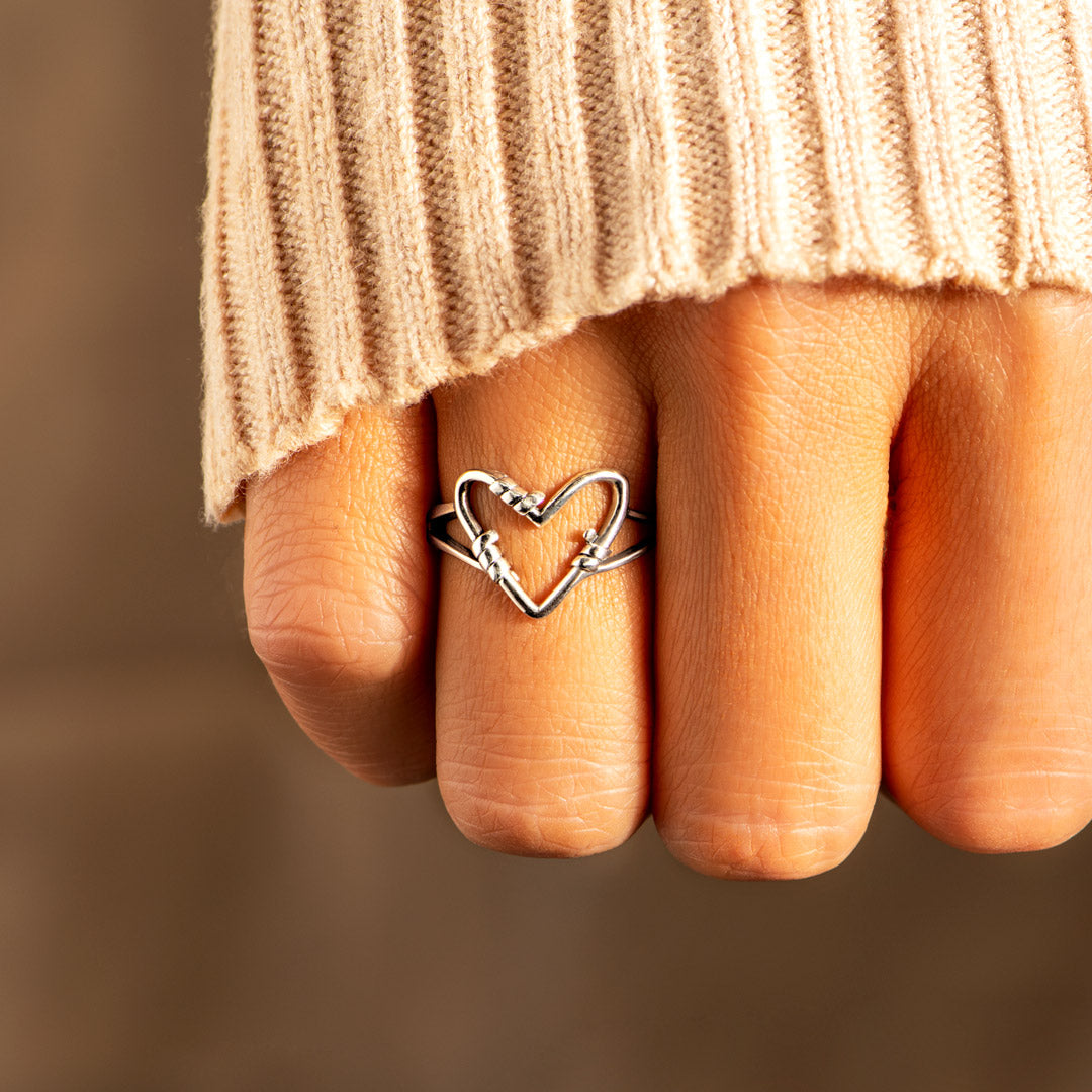 Sterling Silver Heart Wire Ring-unitmotor™