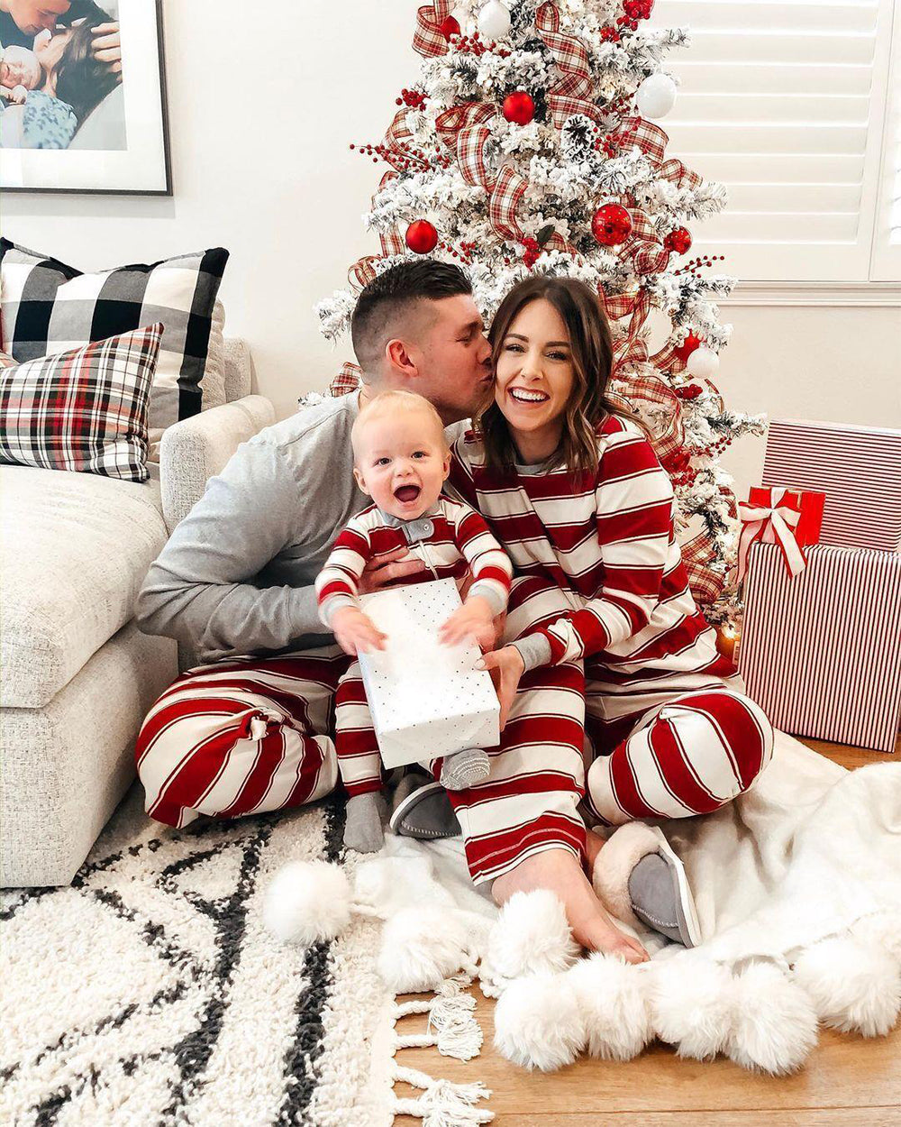 unitmotor™-🎄Christmas Red Striped Family Pajamas