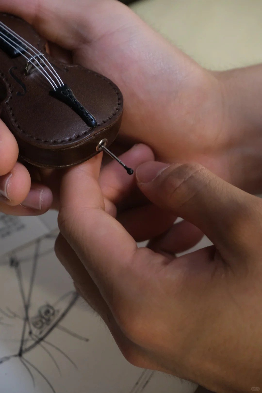 Crafted Leather Violin & Cello Keychain🎻