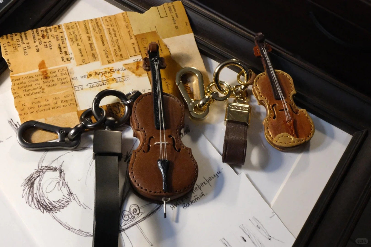 Crafted Leather Violin & Cello Keychain🎻