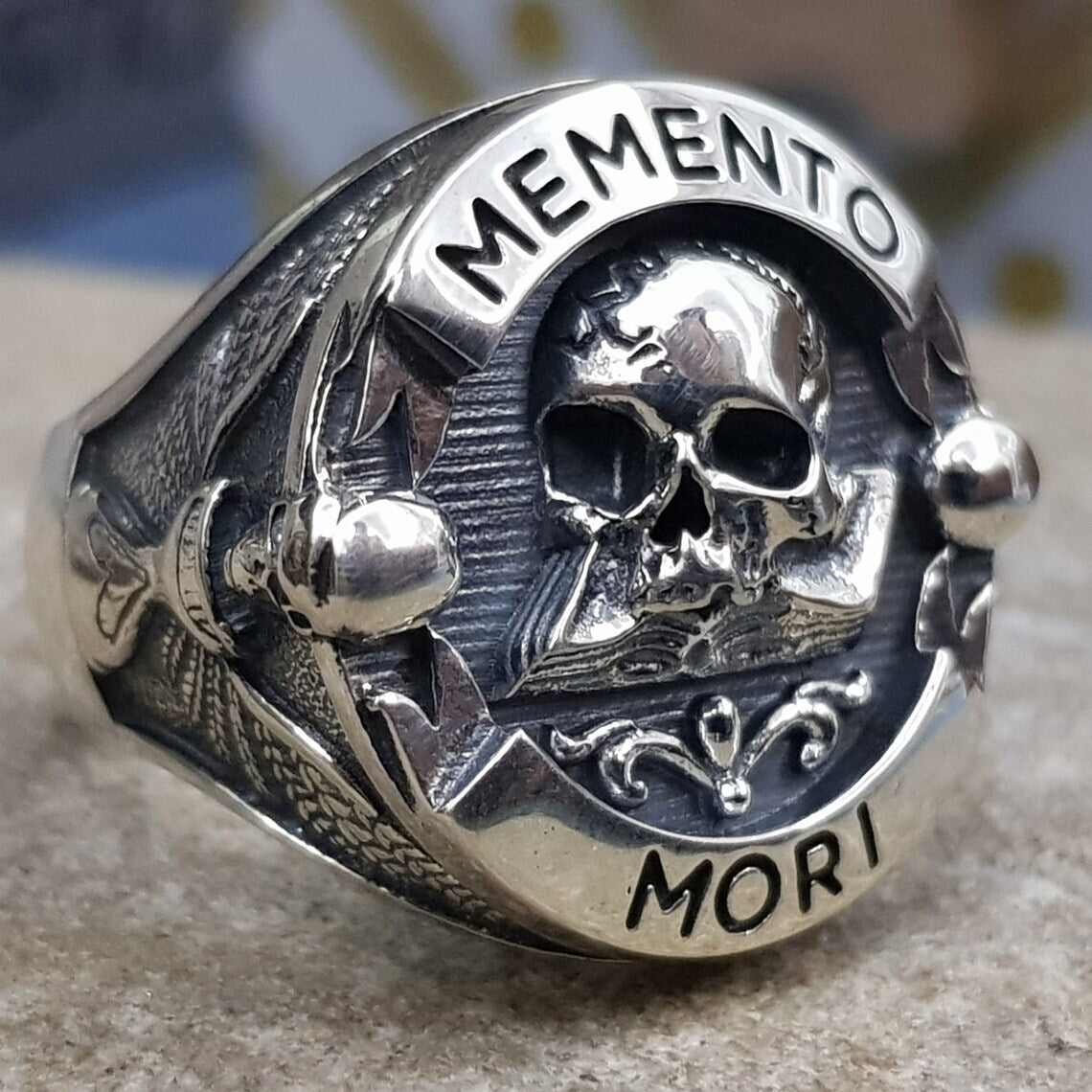 Memorial Mori Skull Sterling Silver Ring-unitmotor™