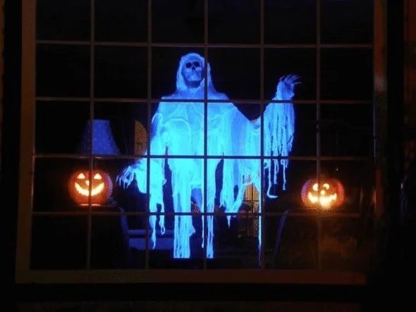 unitmotor™-Scary Halloween Projector( Projector + 12 videos + Screen)